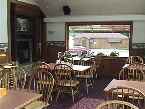 Mcgovern'S Motel And Suites Sun Prairie Екстериор снимка